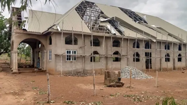 ụLỌ MMIRI MEBIRI