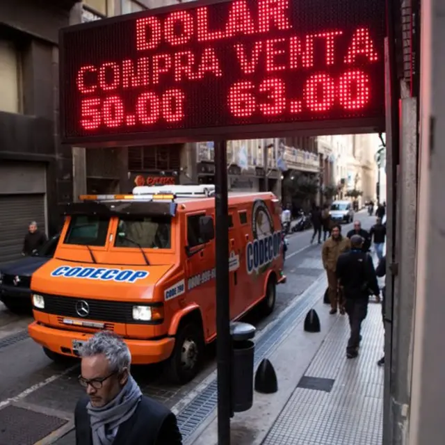 El resultado electoral del domingo trajo consigo una devaluación del peso.