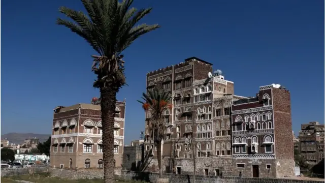 گزارش‌ها می‌گویند که گذرنامه‌های این زنان از آنها گرفته شده و آنها وادار به ازدواج شده بودند