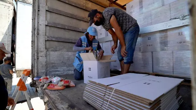 موظفون تابعون للأمم المتحدة