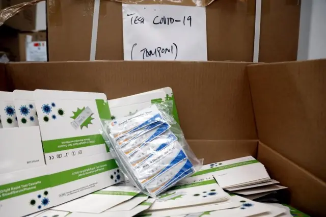 Pruebas de covid-19 de China enviadas a Italia