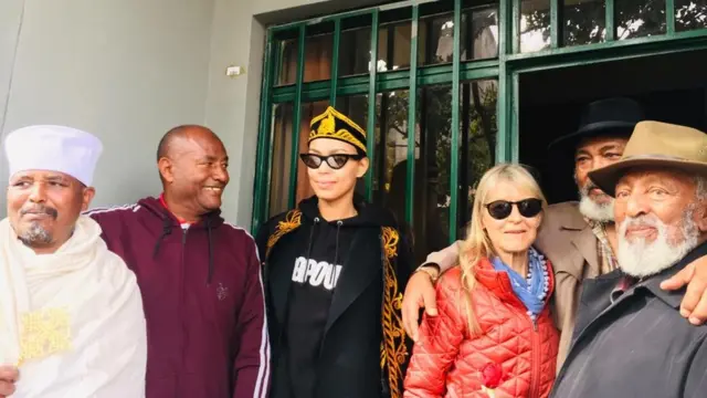 እልፍነሽ ኣብ ሞንጎ ወለዳን ራእሲ ስዩም መንገሻን