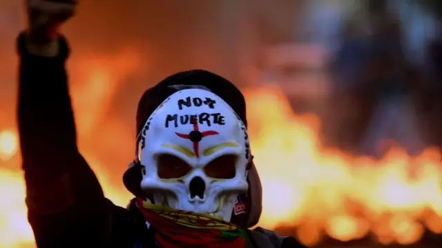 Manifestante en Santiago, Chile. Nov 2019