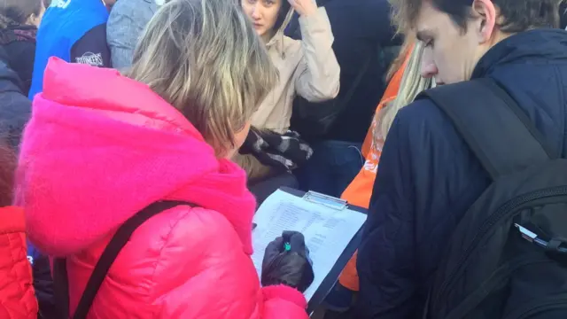 Митинг-концерт у здания МГУ