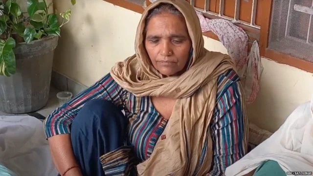 मृतक दीपक मलिक की मां