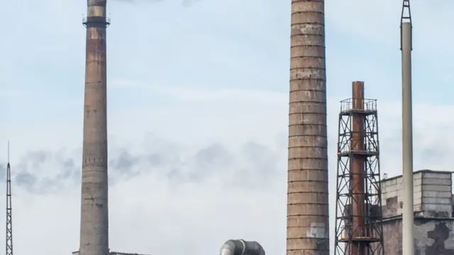 Работа авдеевских коксохимического и сталелитейного заводов - основа экономики региона