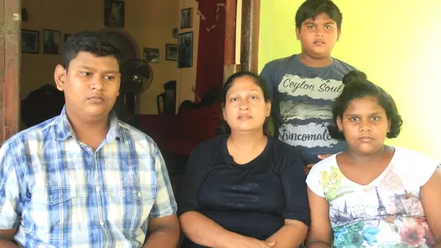 "මම කියන්නේ අපි තුන්දෙනාට වුනා වගේ දෙයක් මේ ලෝකේ කිසිම දරුවෙකුට වෙන්න එපා කියලයි."