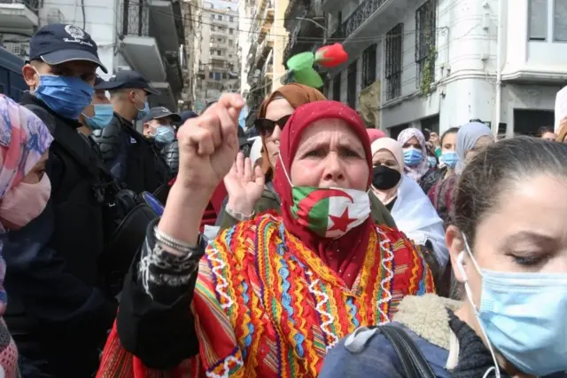 تظاهرات روز جهانی زن در الجزیره پایتخت الجزایر