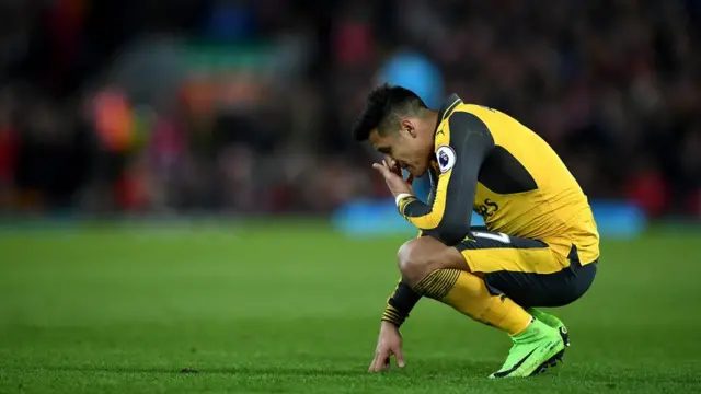 Alexis al final del partido