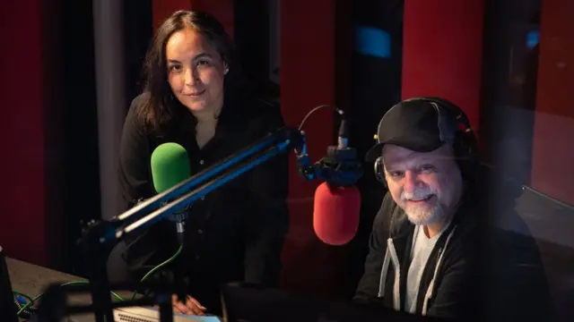 Silvia Salek (à esquerda) e Thomas Pappon (à direita)