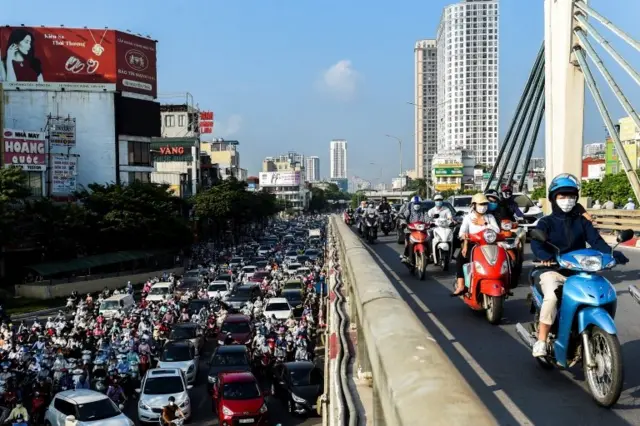 Hà Nội, TP.HCM cùng một số tỉnh phía Nam đã bắt đầu lộ trình nới lỏng giãn cách xã hội