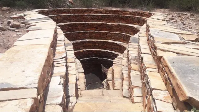 ఎండిపోయిన బావి