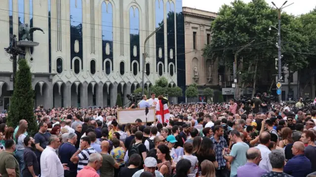 Tbilisidə etiraz aksiyası tiflisdə etiraz aksiyası tiflisdə aksiya