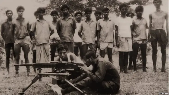 ముక్తి బాహిణి సైనికులు