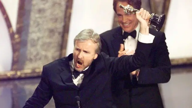 ஜேம்ஸ் கேமரூன் - டைட்டானிக் திரைப்படம்