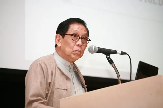 ဒေါက်တာအောင်ထွန်းသက်