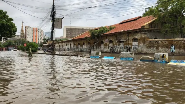 کراچی میں بارش کی پانی