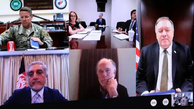 مایک پمپئو، وزیر خارجه امریکا با رئیس جمهور غنی و عبدالله عبدالله رئیس شورای عالی مصالحه دولت افغانستان روی گام‌های بعدی صلح با طالبان گفتگوی ویدیویی کرده است.