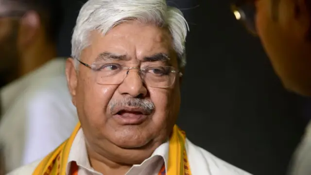 বিশ্ব হিন্দু পরিষদের প্রেসিডেন্ট আলোক কুমার