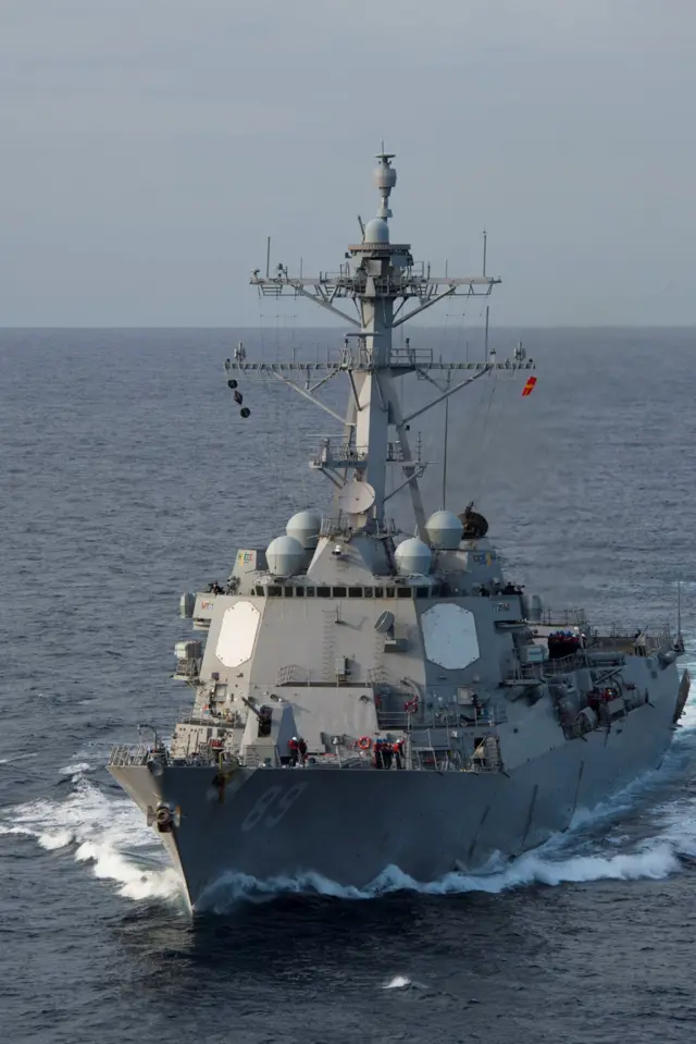 马斯廷号驱逐舰(USS Mustin )是美国海军阿利·伯克级驱逐舰。