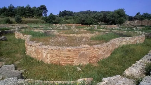 Lokasi Hotel Leonideo, satu-satunya di lokasi Olimpiade kuno Yunani.