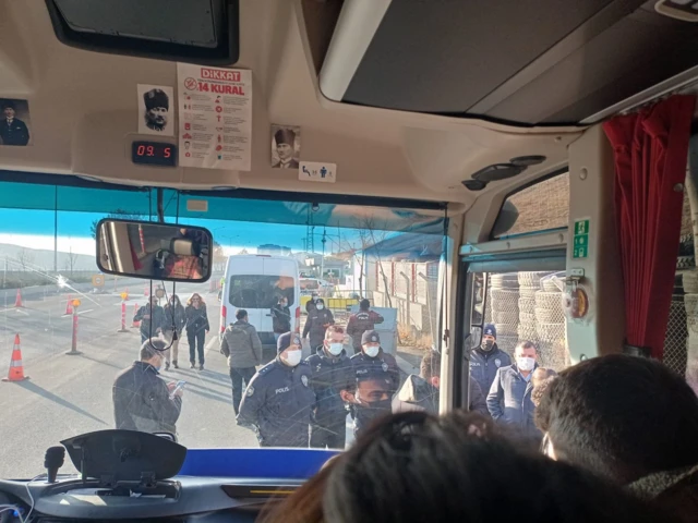'Barınamıyoruz' öğrenci hareketine mensup olan ve Ankara'ya seslerini duyurmak için giden gençlerin bir kısmı gözaltına alındı. Farklı şehirlerden protesto için Ankara'ya giden öğrencilerin bulunduğu bazı otobüsler Ankara girişinde durdurularak gözaltılar gerçekleşti. Kimi öğrencilere ise Ankara'nın Ulus Meydanı'nda basın açıklaması yaparken müdahale gerçekleşti.