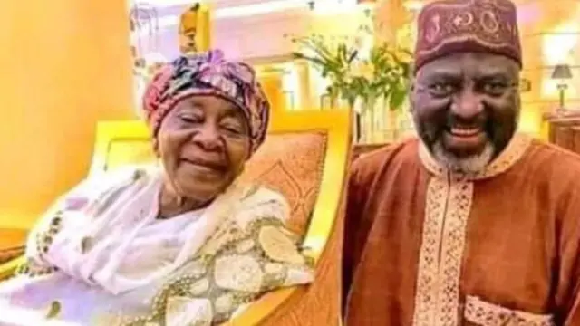 Aworan Emir ilu Kano ati Iya rẹ