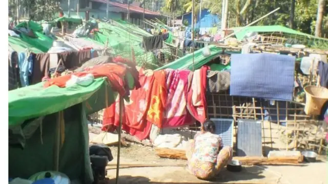 ကျောက်တော်မြို့နယ်က ကန်ဇောက် စစ်ဘေးရှောင်စခန်း