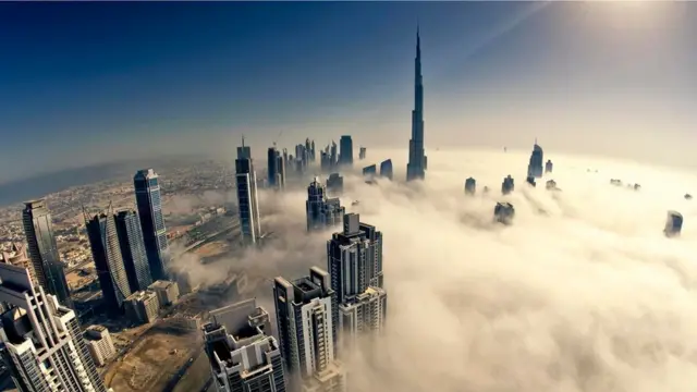 لماذا يعيش المغتربون في عزلة؟