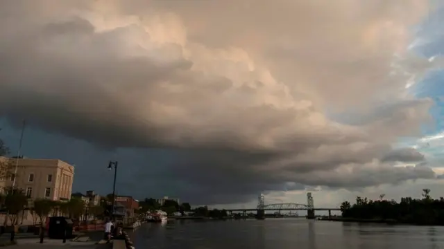 வில்மிங்டன் மழை மேகம்.