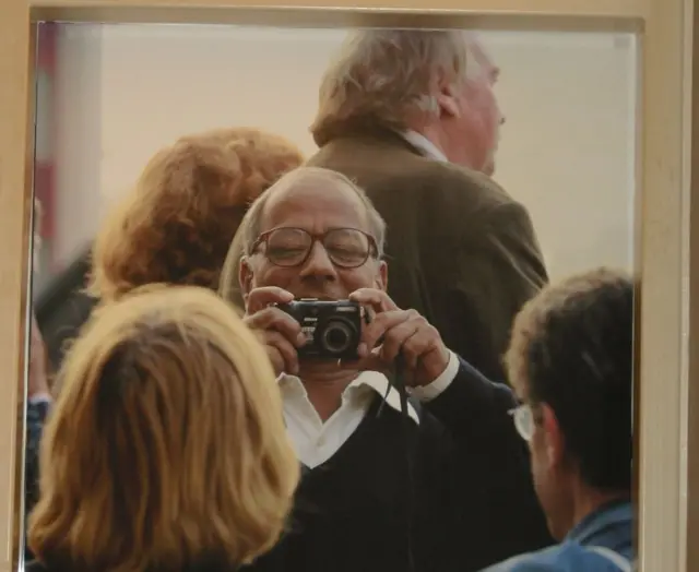 मंगलेश डबराल- राजनीतिक चेतना और मानवीय आभा से दीप्त कवि का जाना