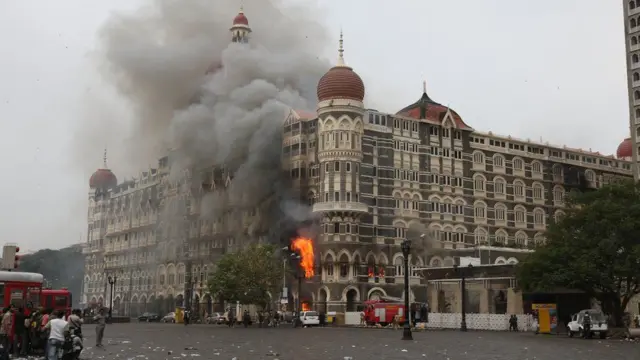 Hotel Taj Mahal ee Mumbai waxaa lagu dilay 160 qof sanadkii 2008-dii