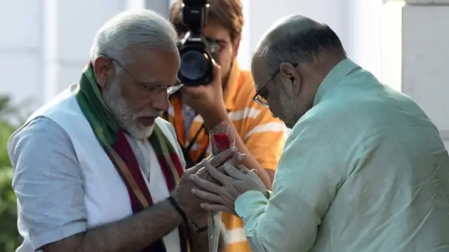 नरेंद्र मोदी