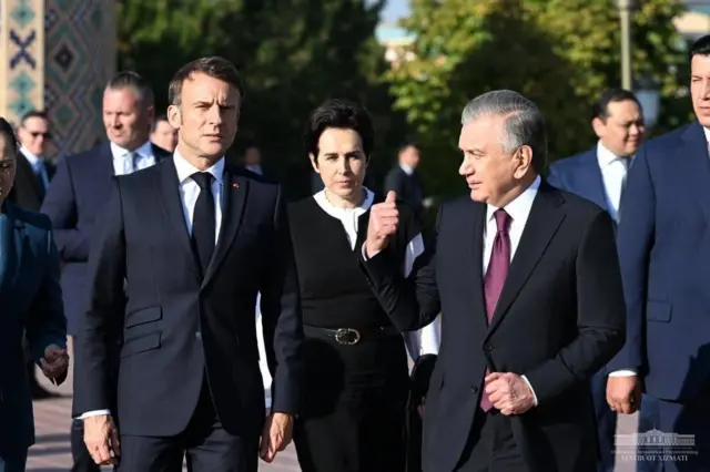 Makron va Mirziyoyev