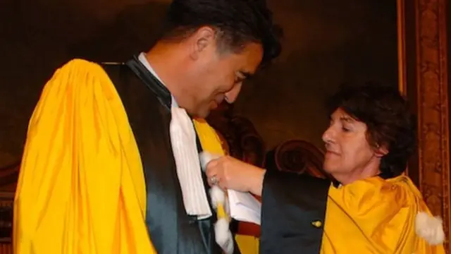 Tiyip menerima penghargaan dari universitas di Paris EPHE pada 2008.