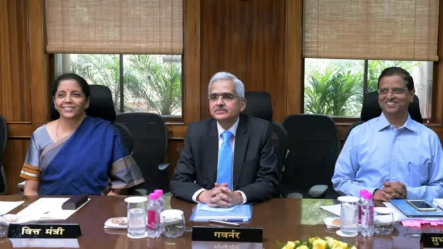 निर्मला सीतारामन आणि शक्तिकांत दास