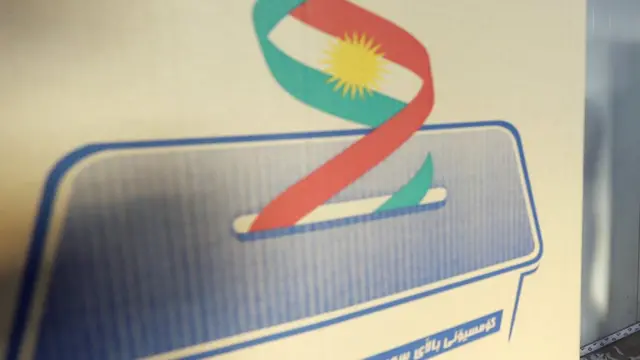 پرچم اقلیم کردستان در طرحی به هنگام همه‌پرسی