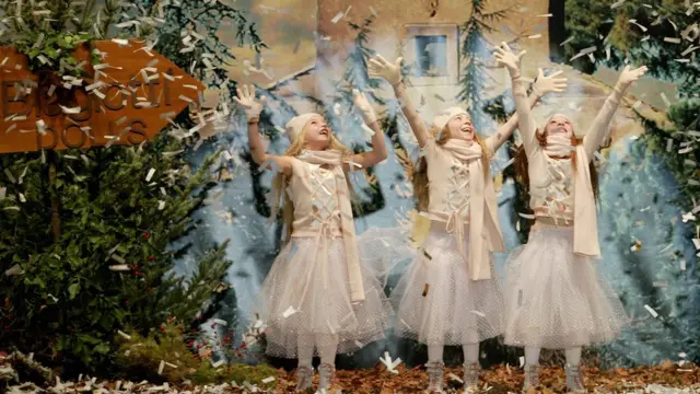 Фрагмент детского показа Биаджотти