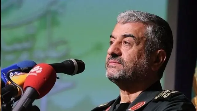 آقای جعفری فرمانده سپاه خروج آمریکا از برجام را تبریک گفت