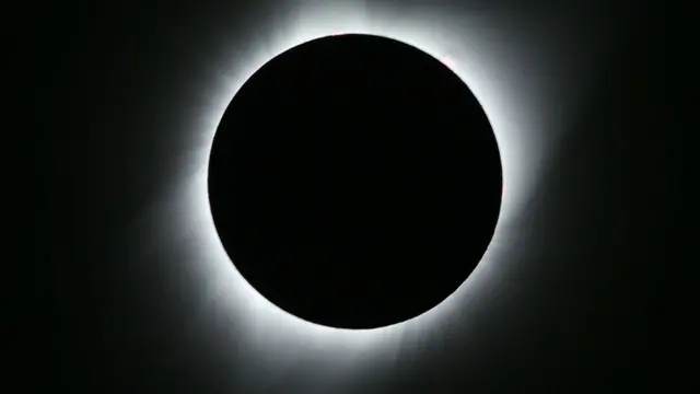 21 Ağustos 2017'de tam güneş tutulması meydana geldi