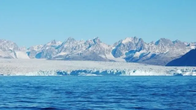 பருவநிலை மாற்றம்: பொழியும் மழை, உருகும் பனி