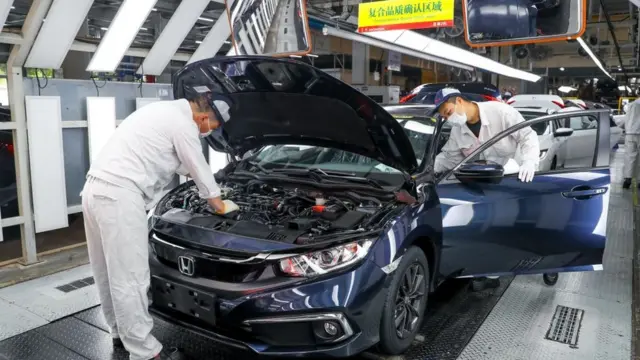 بازگشایی کارخانه هوندا در شهر ووهان که گسترش ویروس کرونا از آنجا آغاز شد