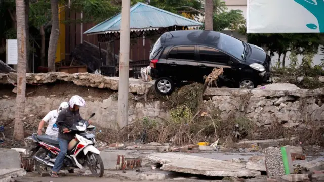 इंडोनेशिया में भूकंप, भूकंप, सुनामी, इंडोनेशिया, पालू में भूकंप, पालू में सुनामी, indonesia earthquake, Palu tsunami, इंडोनेशिया में सुनामी