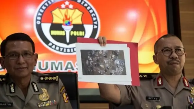 Juru bicara polisi, Irjen Setyo Wasisto, menjelaskan temuan-temuan sementara tentang serangan Kampung Melayu.