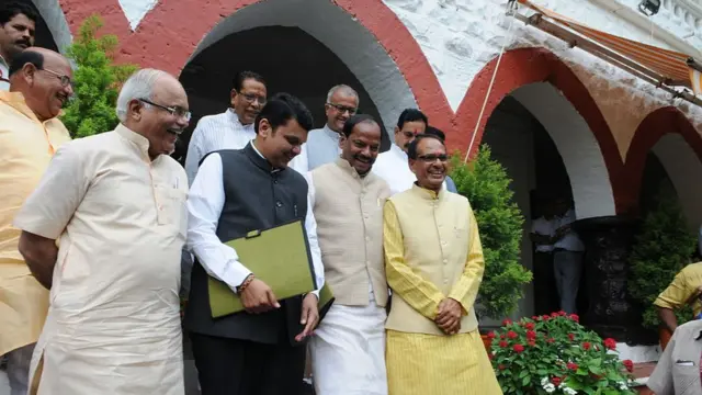 શિવરાજ સિંહ ચૌહાણ, દેવેન્દ્ર ફડણવીસ સાથે રઘુબર દાસ