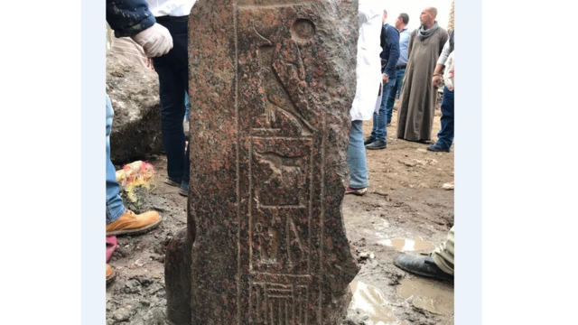 مصر تكشف عن تمثال نادر للملك رمسيس الثاني