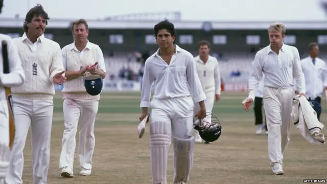 1990 मध्ये ओल्ड ट्रॅफर्डमध्ये झालेल्या इंग्लंडविरुद्धच्या एका टेस्ट मॅचमध्ये सचिन