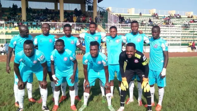 Ikọ agbabọọlu Niger Tornadoes saaju ifẹsẹwọnsẹ kan