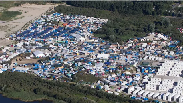 Campamento de migrantes en Calais, Francia.