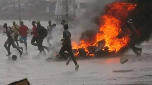 Awọn eeyan n da rogbodiyan kan silẹ